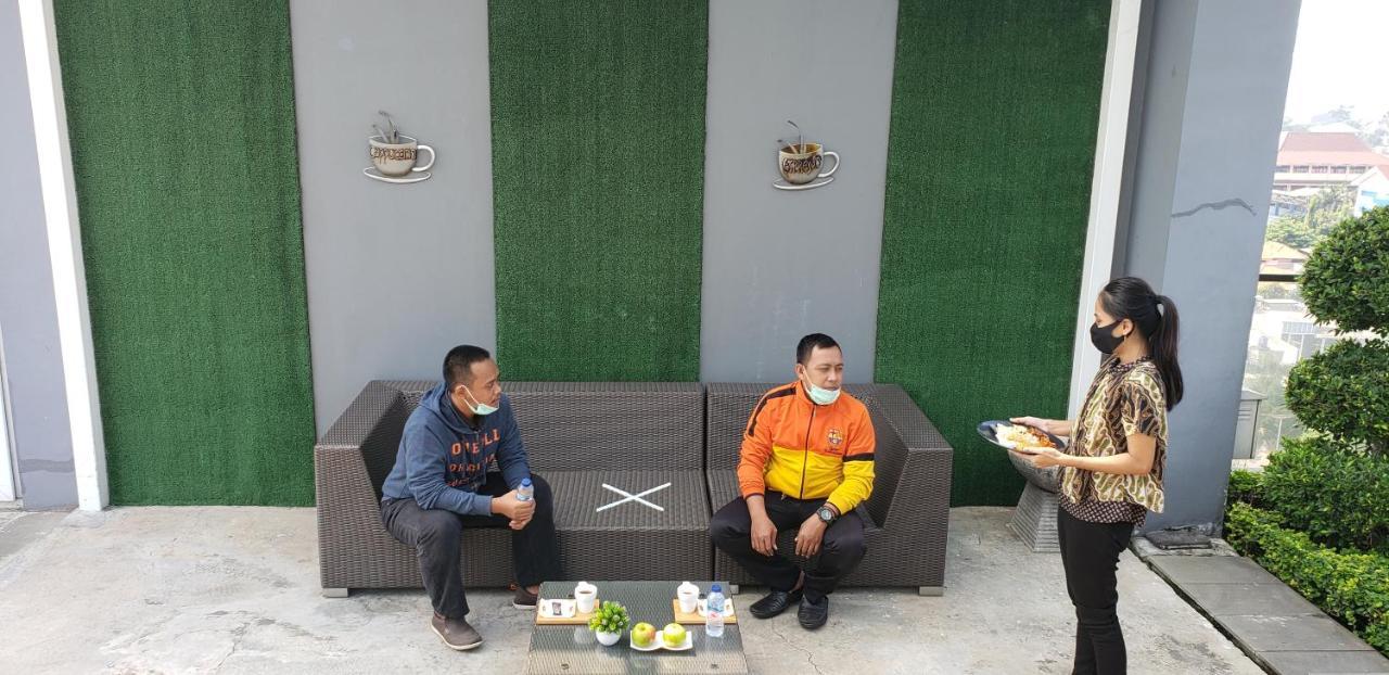 Harvia Suites Kebon Jeruk Jakarta Luaran gambar