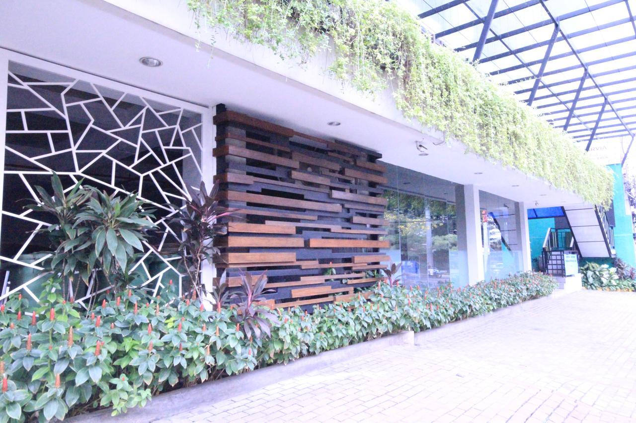 Harvia Suites Kebon Jeruk Jakarta Luaran gambar